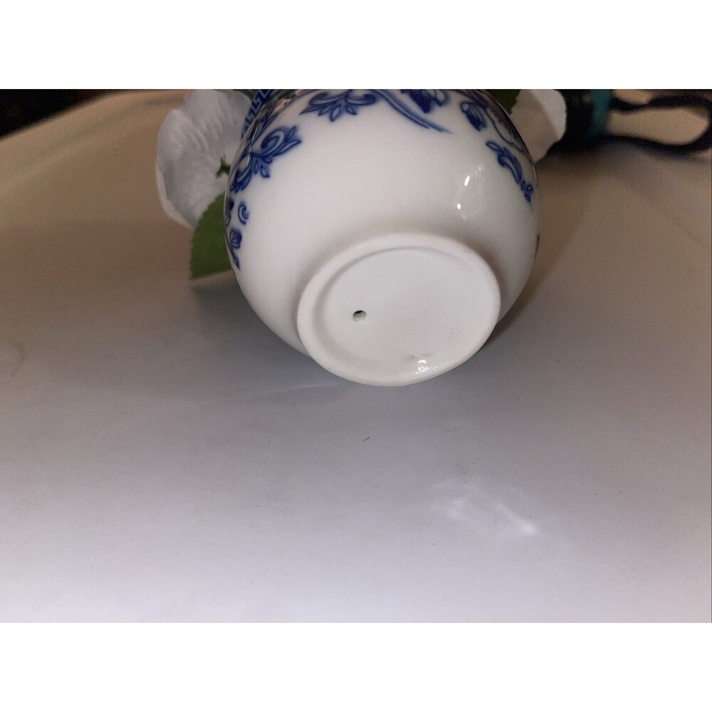Artificial Floral Arrangement Roses Blue White Porcelain Vase 2.75 n x 2.75 in - Picture 4 of 6